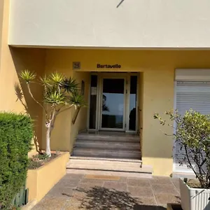 Appartement Le Pied Dans L'eau - Calm - Sun - Seaside - Hipprodrome - Racetracks, Cagnes-sur-Mer